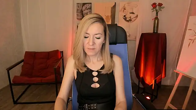 DonnaSmitth online show from February 9, 2026, 6:45 pm