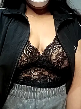 LenaCii online show from February 18, 2026, 1:29 pm