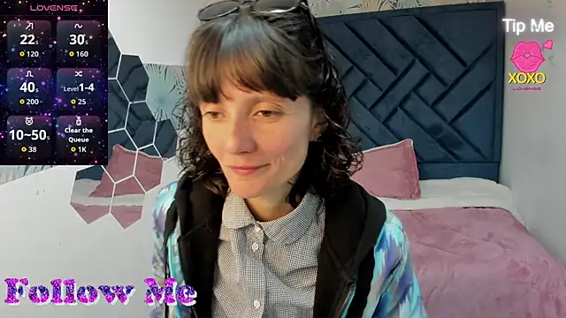 Snapshot of Valery_More__ chatting on July 21, 2026, 12:29 pm Valery More online show from July 21, 2026, 12:29 pm