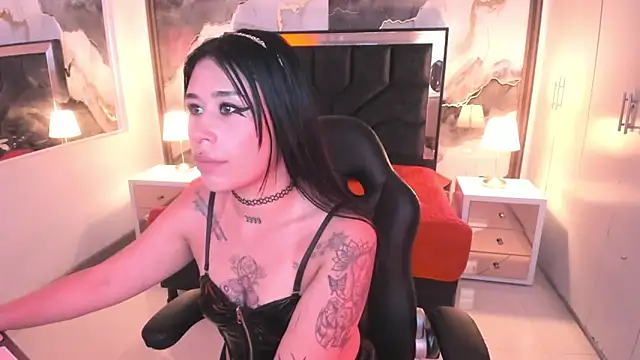 SusanVilla online show from April 4, 2026, 7:33 pm