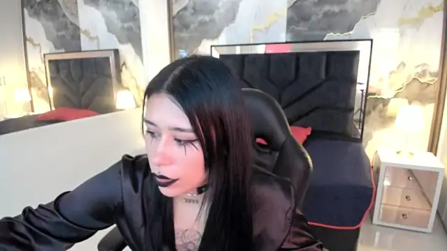 SusanVilla online show from June 5, 2026, 7:52 pm