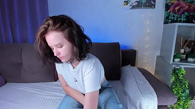 Violet Ferguson online show from November 23, 2025, 11:32 am