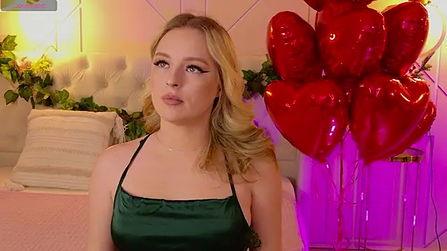 EllyLinn online show from February 12, 2026, 5:19 pm