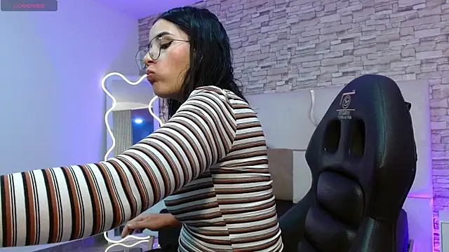 casse tay online show from November 18, 2025, 2:39 am