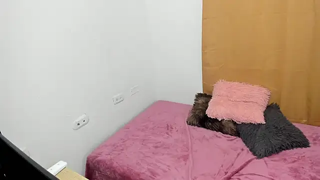 Gabrielasexi 69 online show from November 17, 2025, 4:35 pm