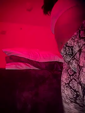 Snapshot of bellacagyal chatting on December 20, 2025, 3:02 am bellacagyal online show from December 20, 2025, 3:02 am