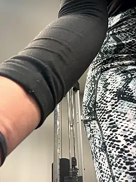 Snapshot of bellacagyal chatting on January 15, 2026, 5:34 am bellacagyal online show from January 15, 2026, 5:34 am