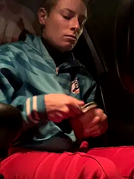 GoldenPussy1329 online show from October 25, 2025, 6:35 pm