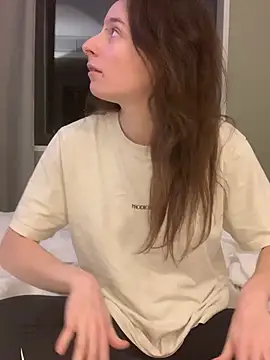 GoldenPussy1329 online show from February 21, 2026, 12:00 am