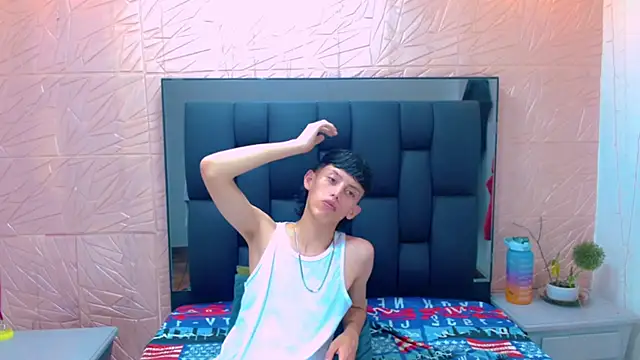 thaigo twink38 online show from October 21, 2025, 5:19 am