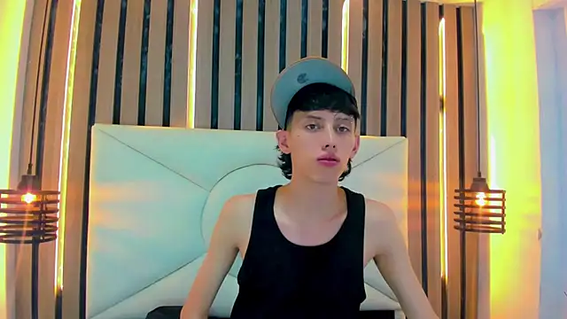 thaigo twink38 online show from April 29, 2026, 9:24 am