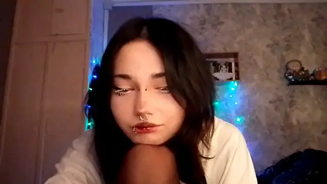 Beeping Creature online show from October 18, 2025, 4:41 pm