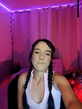 tamara vald online show from October 16, 2025, 4:35 am