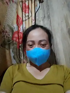 Tuyet xx online show from October 8, 2025, 6:49 pm