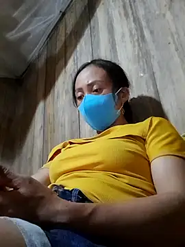 Tuyet xx online show from October 9, 2025, 2:26 pm