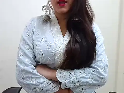 Snapshot of your_lena chatting on October 11, 2025, 5:50 am your lena online show from October 11, 2025, 5:50 am