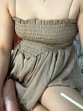 lee ly online show from October 13, 2025, 6:24 am