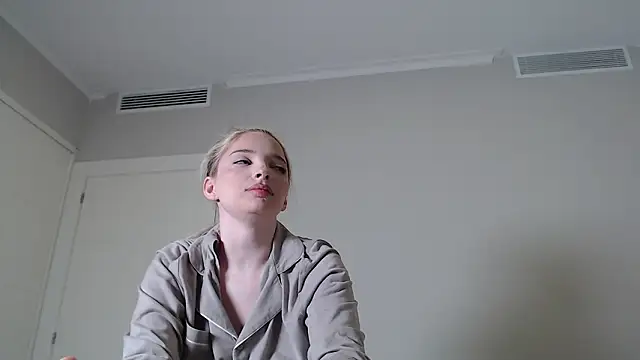 jessicahbelle online show from February 23, 2026, 1:25 am