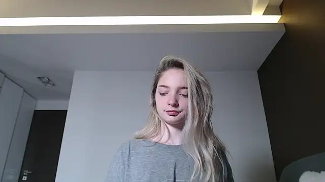 jessicahbelle online show from April 25, 2026, 3:53 am