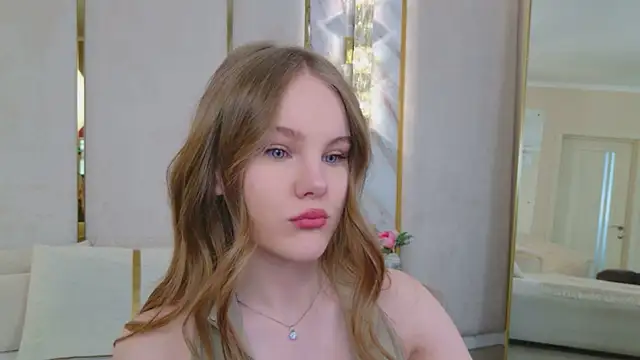 Snapshot of Lili_Lohan chatting on May 31, 2026, 5:04 am Lili Lohan online show from May 31, 2026, 5:04 am