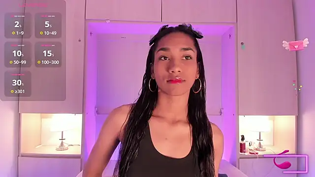 AnahiCollins online show from November 15, 2025, 11:40 am