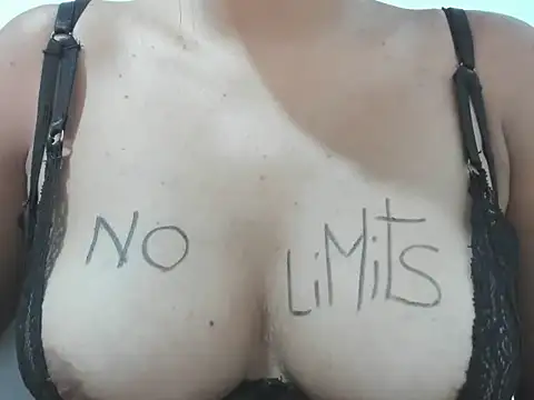 Valentinahot7 online show from December 16, 2025, 4:01 pm