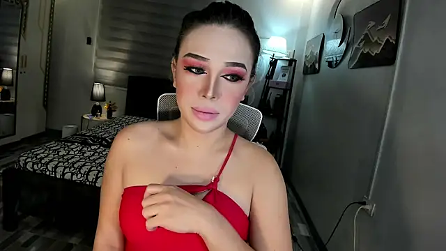 Lavinia Carpenters online show from October 18, 2025, 2:51 pm