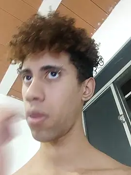 Snapshot of The_boy_good chatting on October 17, 2025, 5:21 am The boy good online show from October 17, 2025, 5:21 am