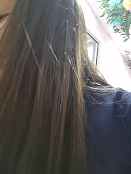 EmmaValencia  online show from April 21, 2026, 7:17 pm