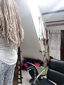 Snapshot of Alaya-15 chatting on November 30, 2025, 6:45 pm Alaya-15 online show from November 30, 2025, 6:45 pm