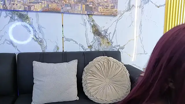 Nahomy Smiths aws online show from November 14, 2025, 9:57 pm