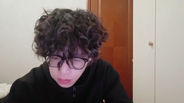 hangzi-0011 online show from October 24, 2025, 7:27 am