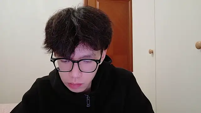 hangzi-0011 online show from November 9, 2025, 11:41 am