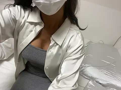 Snapshot of Toriyufu chatting on December 2, 2025, 9:32 pm Toriyufu online show from December 2, 2025, 9:32 pm