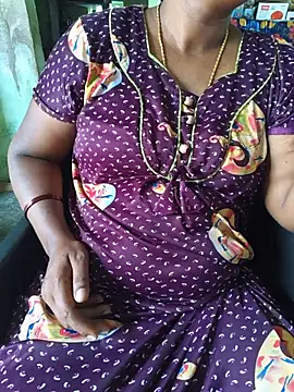 Snapshot of Tamilselviroja- chatting on July 5, 2026, 10:33 am Tamilselviroja- online show from July 5, 2026, 10:33 am