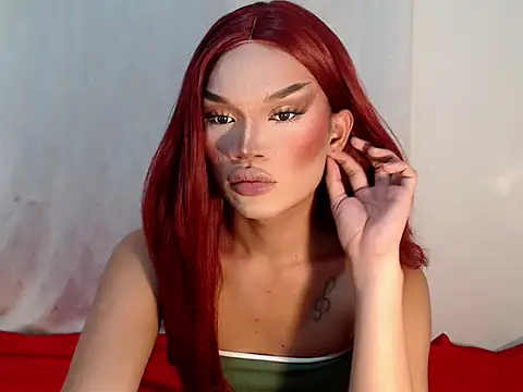 amandareddragon online show from November 9, 2025, 8:12 am