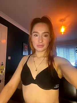 Snapshot of Cherry-L-28 chatting on October 7, 2025, 12:57 pm Cherry-L-28 online show from October 7, 2025, 12:57 pm