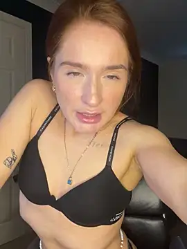 Snapshot of Cherry-L-28 chatting on November 10, 2025, 12:48 pm Cherry-L-28 online show from November 10, 2025, 12:48 pm