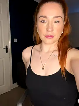 Snapshot of Cherry-L-28 chatting on November 19, 2025, 1:55 pm Cherry-L-28 online show from November 19, 2025, 1:55 pm