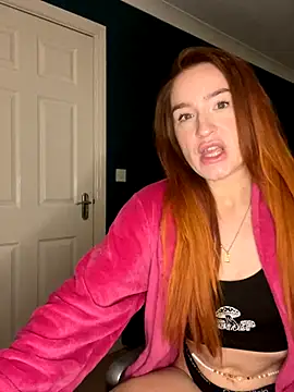 Snapshot of Cherry-L-28 chatting on November 20, 2025, 8:30 pm Cherry-L-28 online show from November 20, 2025, 8:30 pm