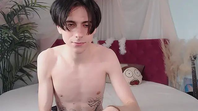 Ellis Rin online show from October 29, 2025, 9:27 pm