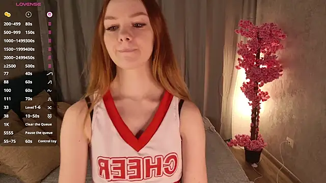 Amanda Cherry online show from October 15, 2025, 2:06 pm