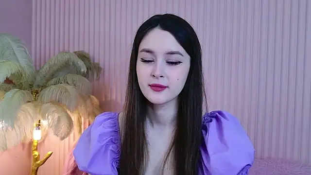 EvaSwen online show from April 3, 2026, 10:46 am