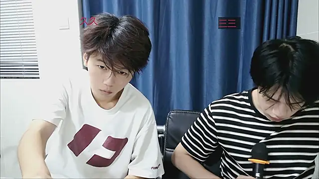 stripcha-798 online show from October 2, 2025, 10:33 am