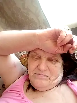 Apeesynka55211 online show from April 13, 2026, 2:44 pm