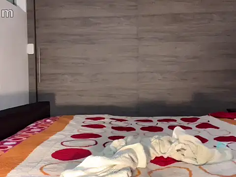 strongManLatino online show from April 24, 2026, 6:05 am