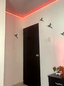 miss  caroline online show from November 14, 2025, 2:10 am