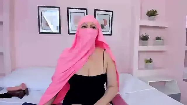 Sam Diaz online show from October 17, 2025, 1:35 pm