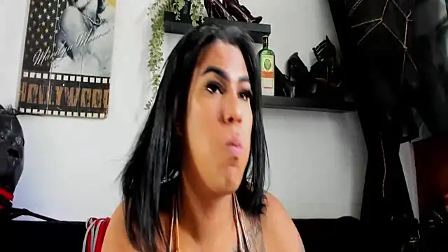 Snapshot of RobertaxGutierrez chatting on May 20, 2026, 7:20 pm RobertaxGutierrez online show from May 20, 2026, 7:20 pm