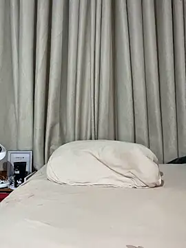 Snapshot of Livpoppe chatting on May 28, 2026, 11:46 pm Livpoppe online show from May 28, 2026, 11:46 pm